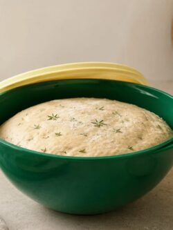 Tupperware голяма купа 7,8 L – за месене, съхранение и сервиране